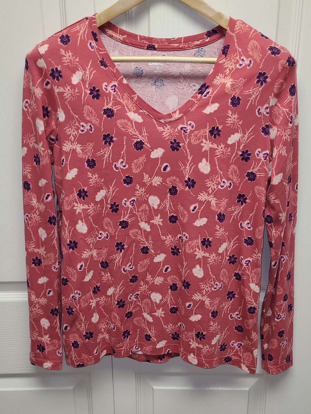 Lands' End Soft Rose Pink Floral V-Neck Long Sleeve Cotton pullover Top